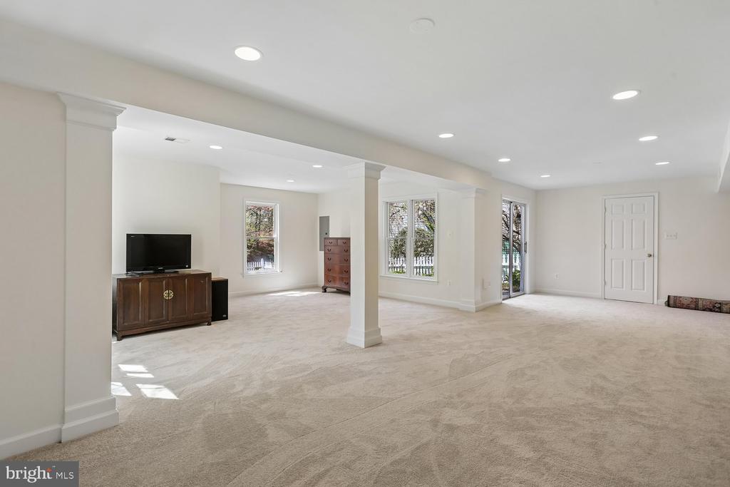 306 BECKWITH STREET