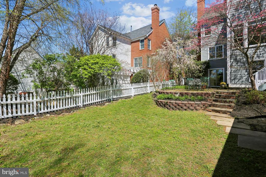 306 BECKWITH STREET