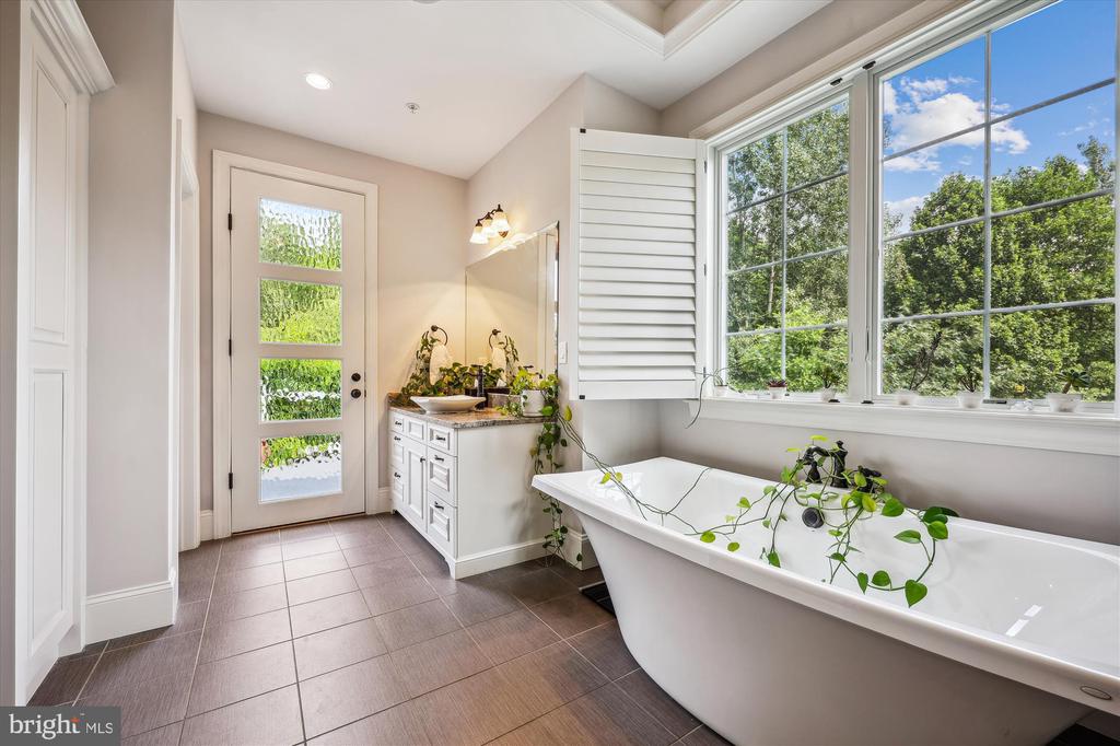 12900 QUAIL RUN COURT