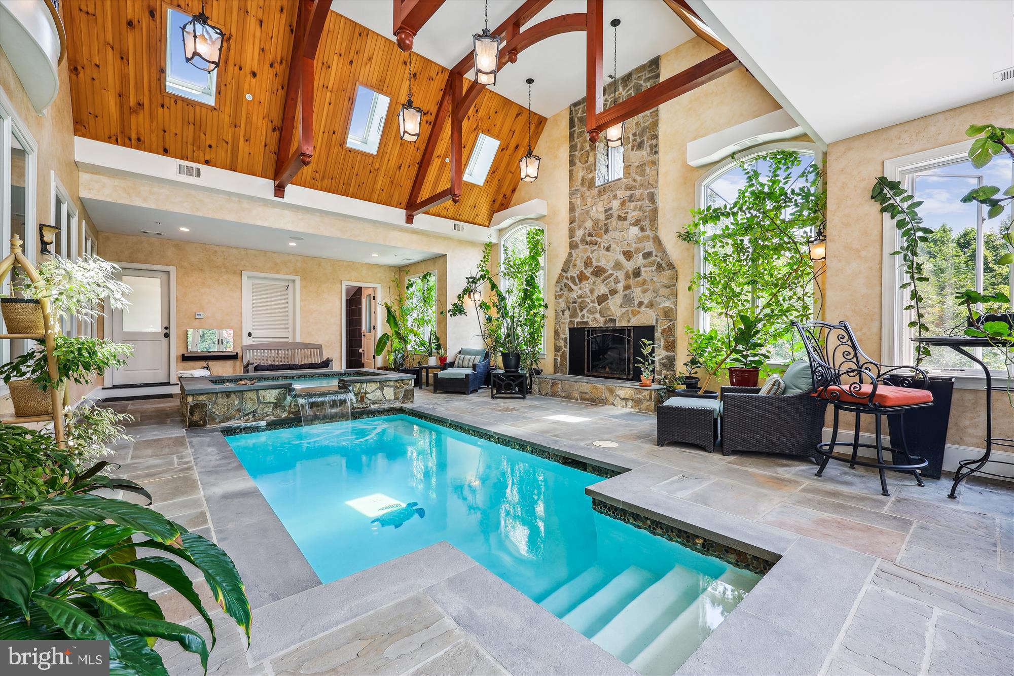 12900 QUAIL RUN COURT