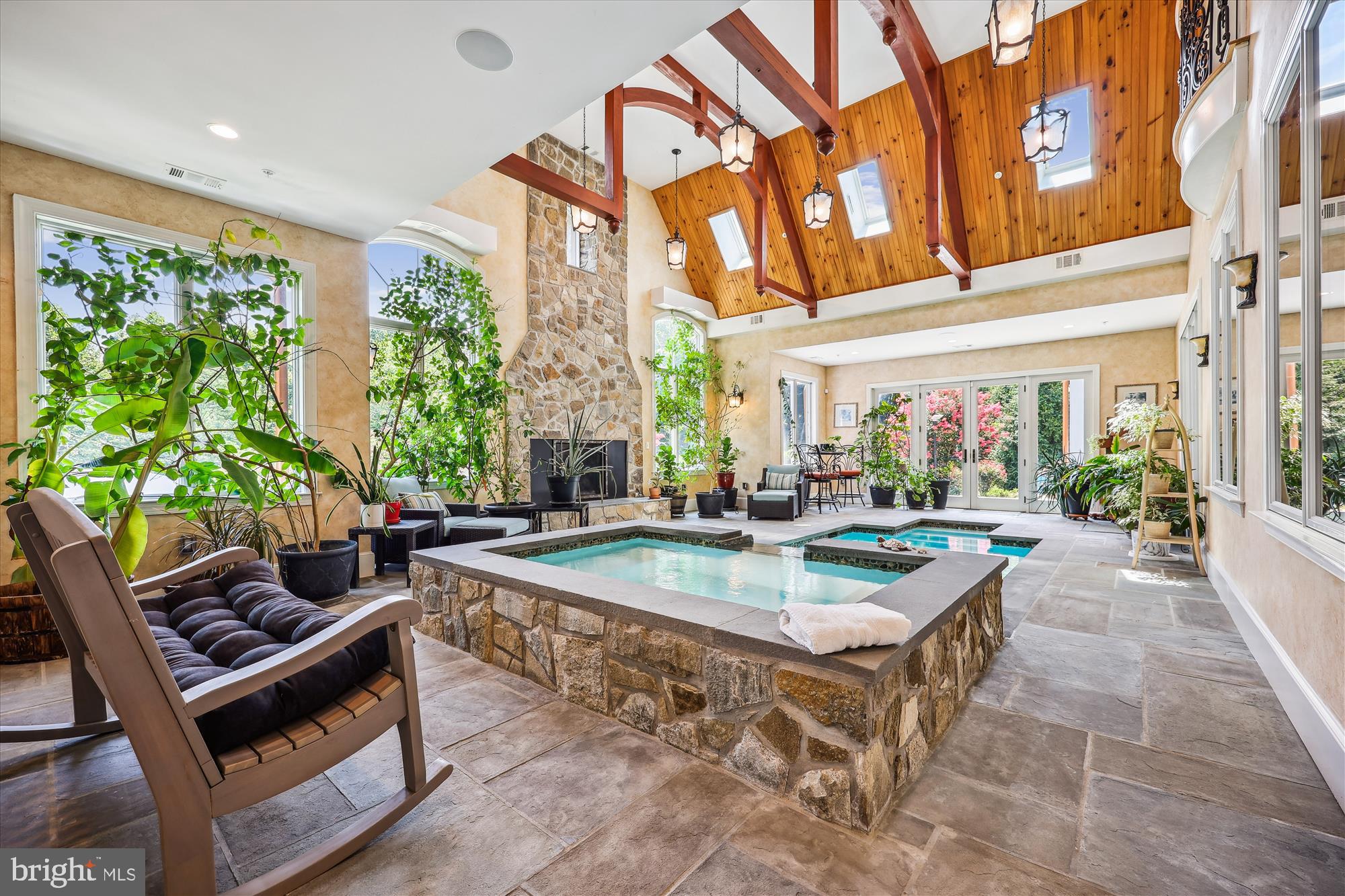 12900 QUAIL RUN COURT