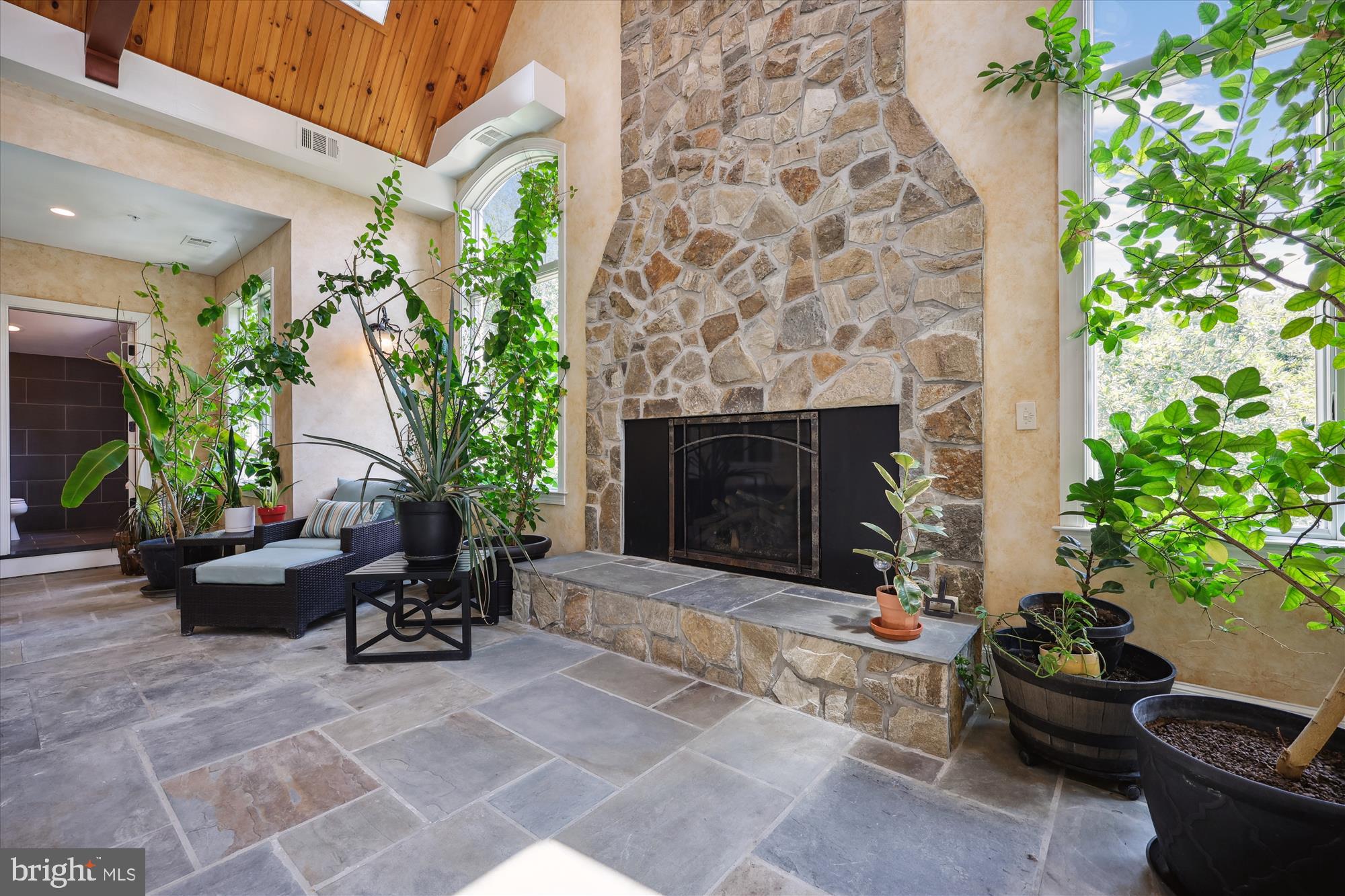 12900 QUAIL RUN COURT