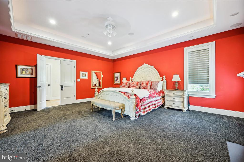 12900 QUAIL RUN COURT