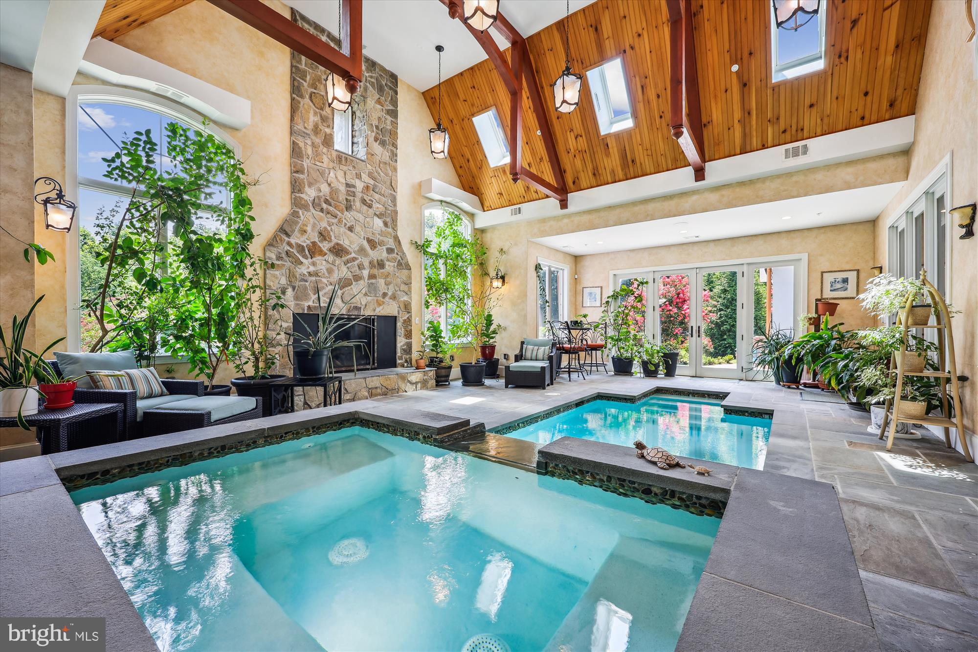 12900 QUAIL RUN COURT