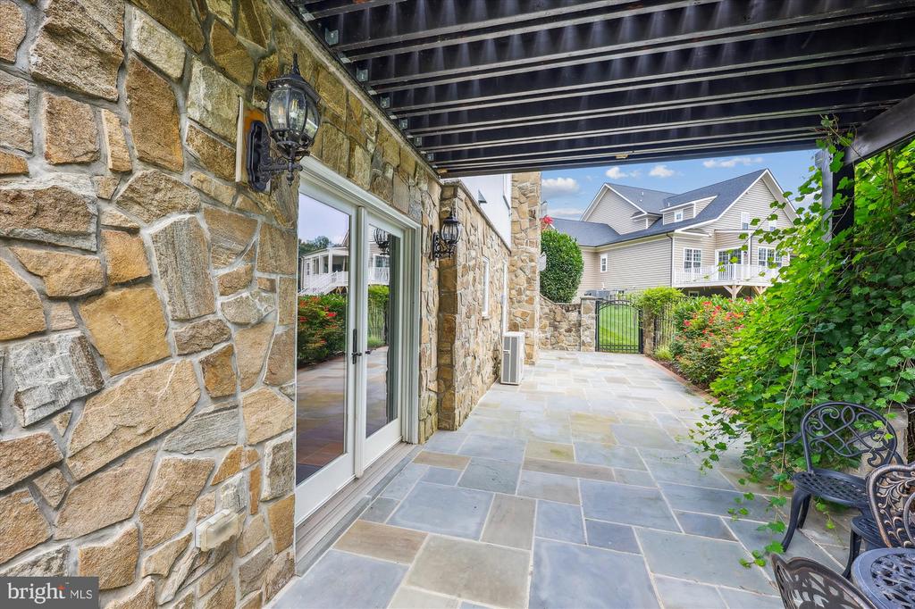 12900 QUAIL RUN COURT