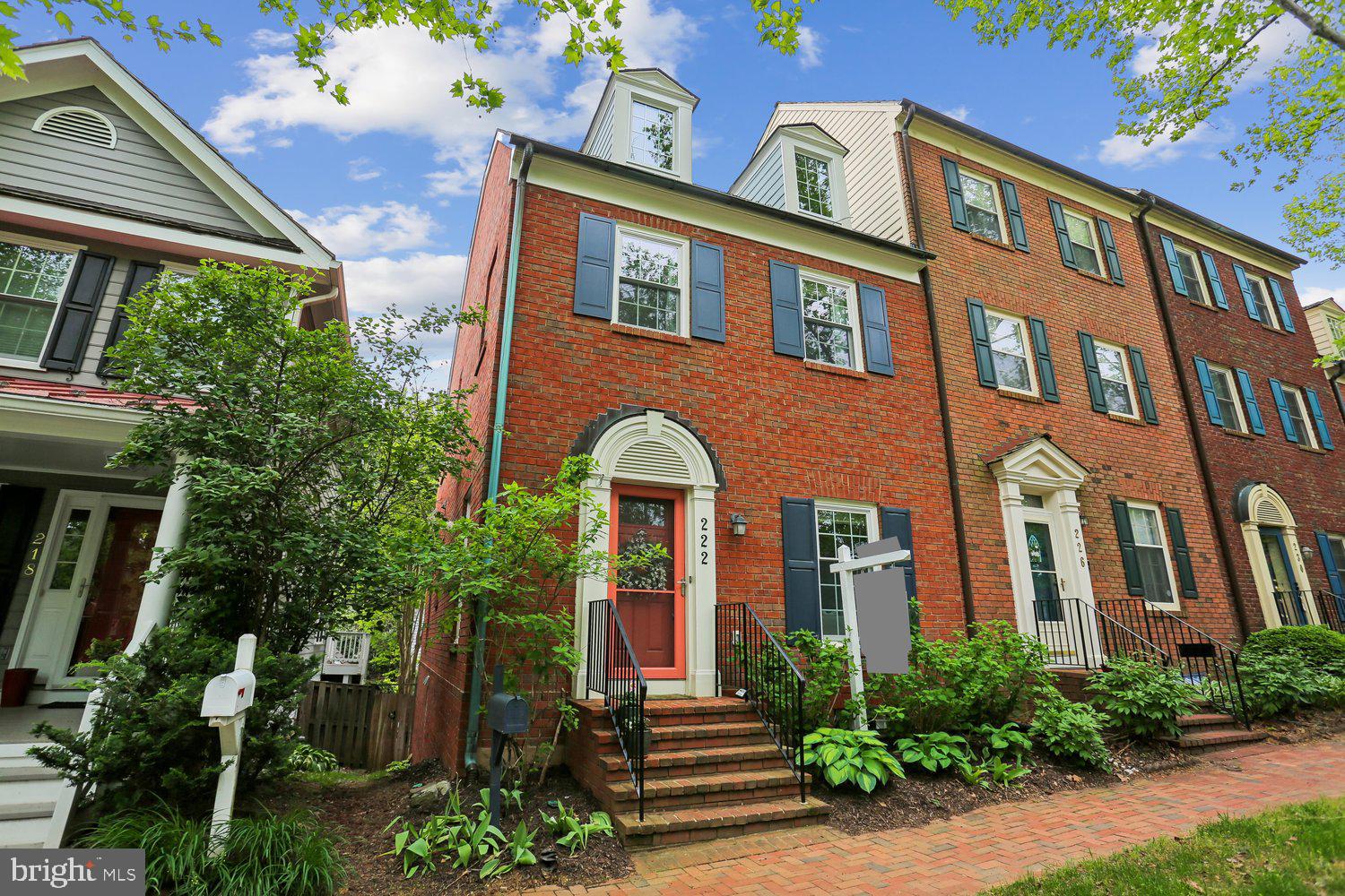 222 BECKWITH STREET