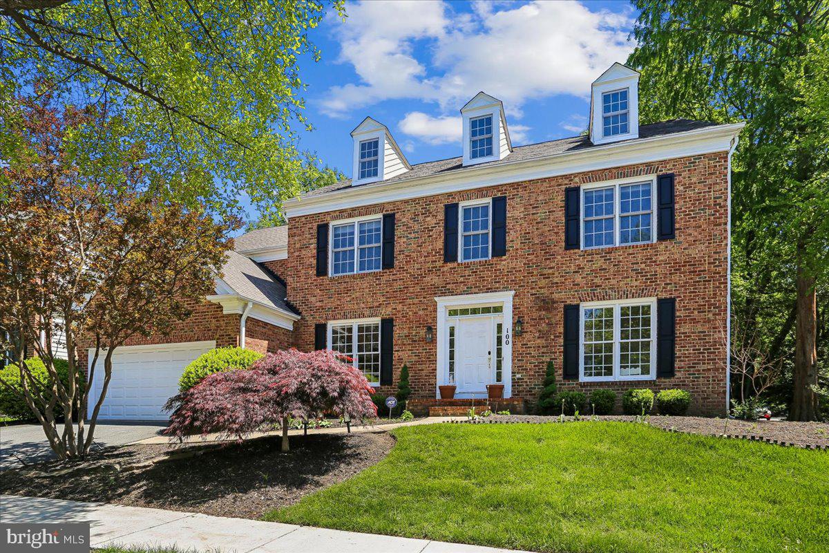 100 WINDY KNOLL DRIVE