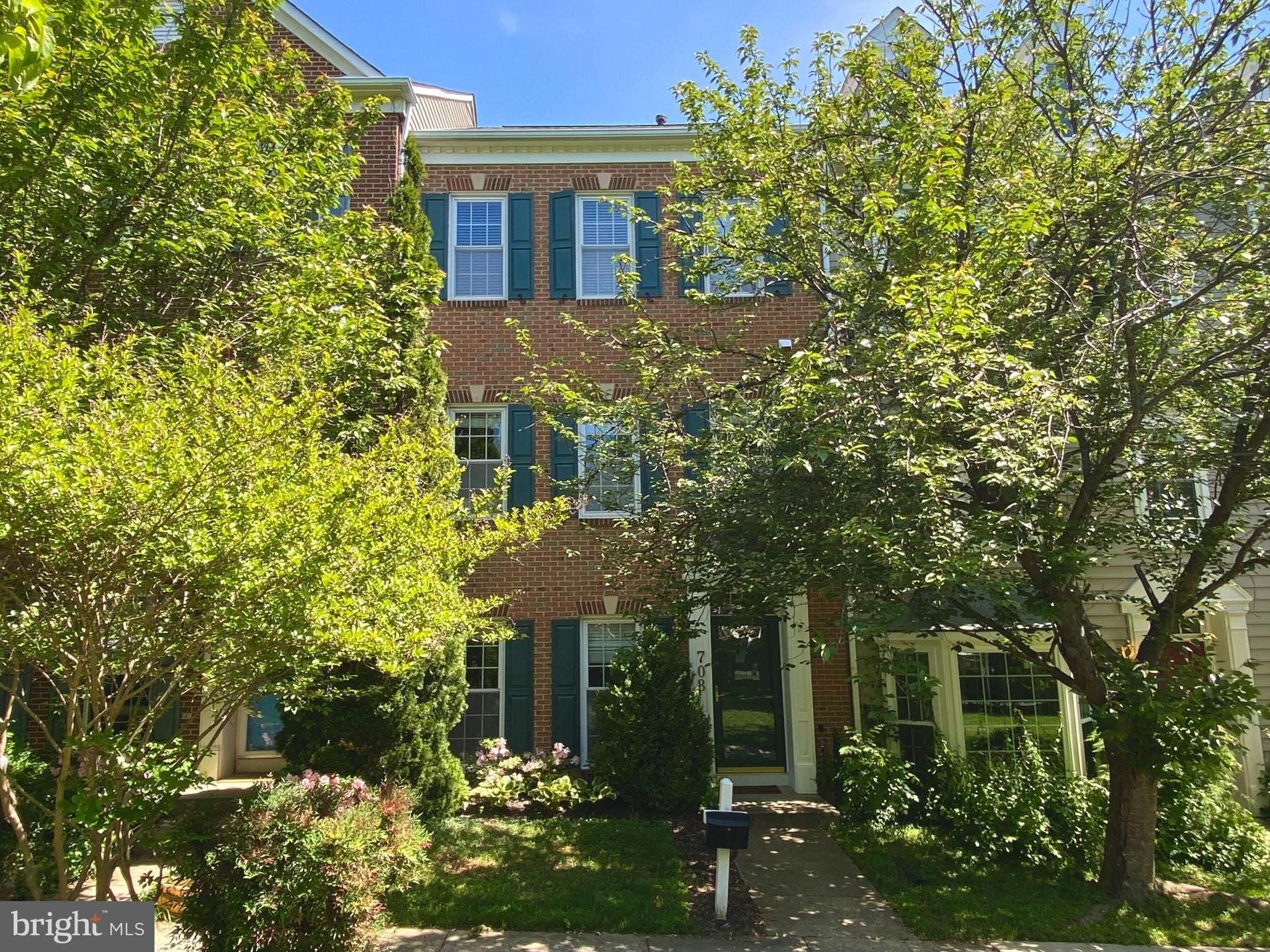 708 MARKET STREET E