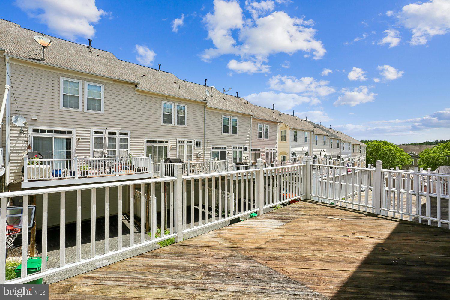708 MARKET STREET E