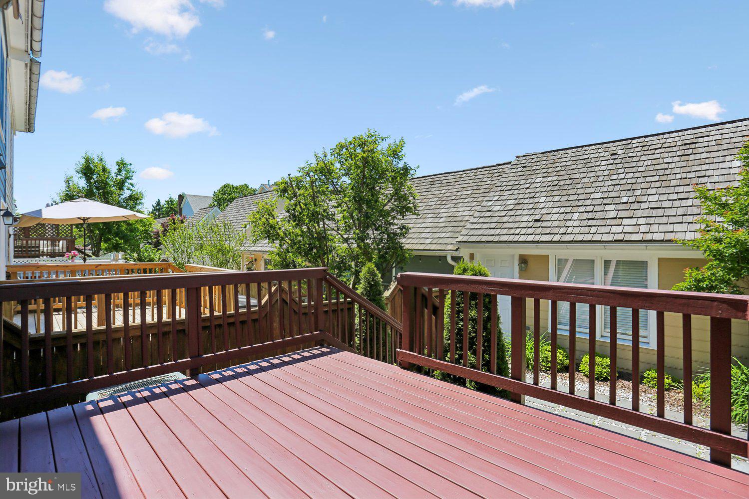 536 TSCHIFFELY SQUARE ROAD
