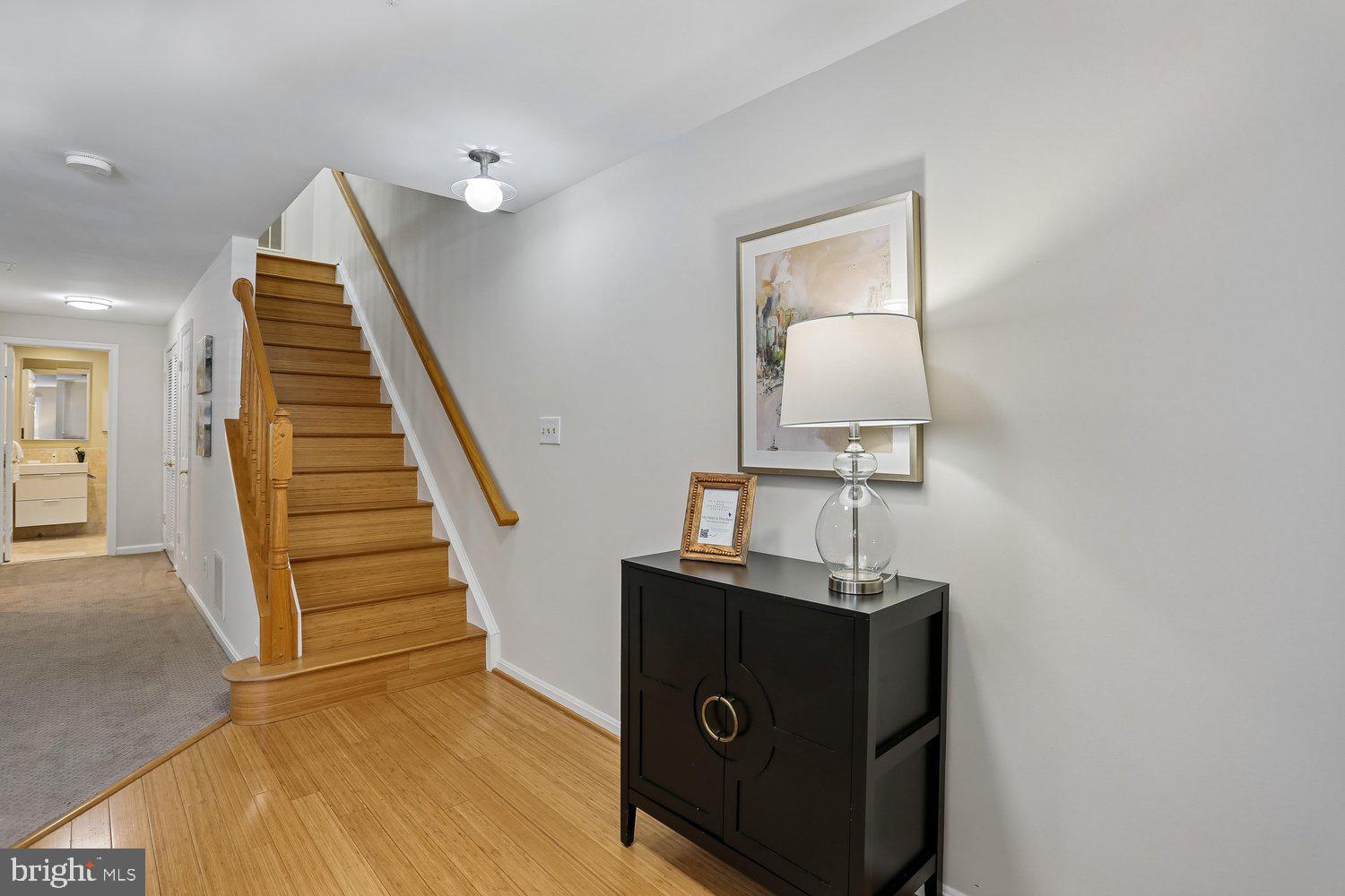 536 TSCHIFFELY SQUARE ROAD