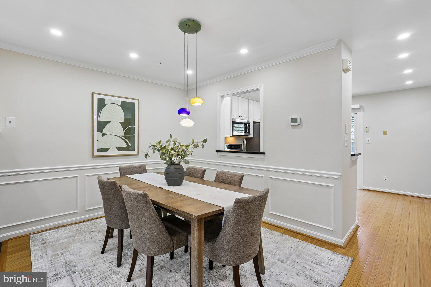 536 TSCHIFFELY SQUARE ROAD