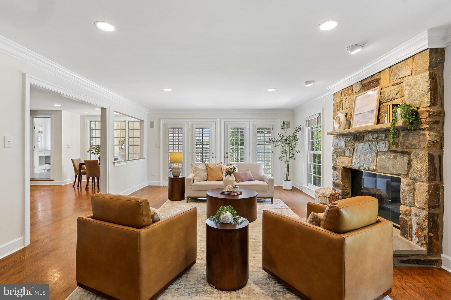 230 KENT OAKS WAY