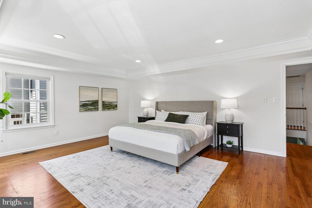 230 KENT OAKS WAY