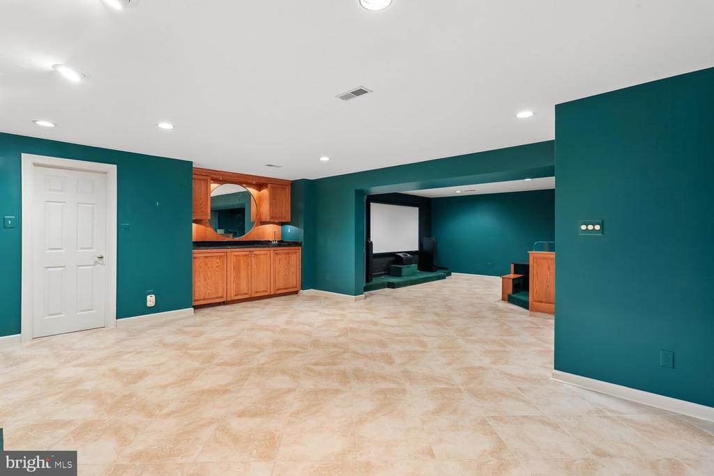 230 KENT OAKS WAY