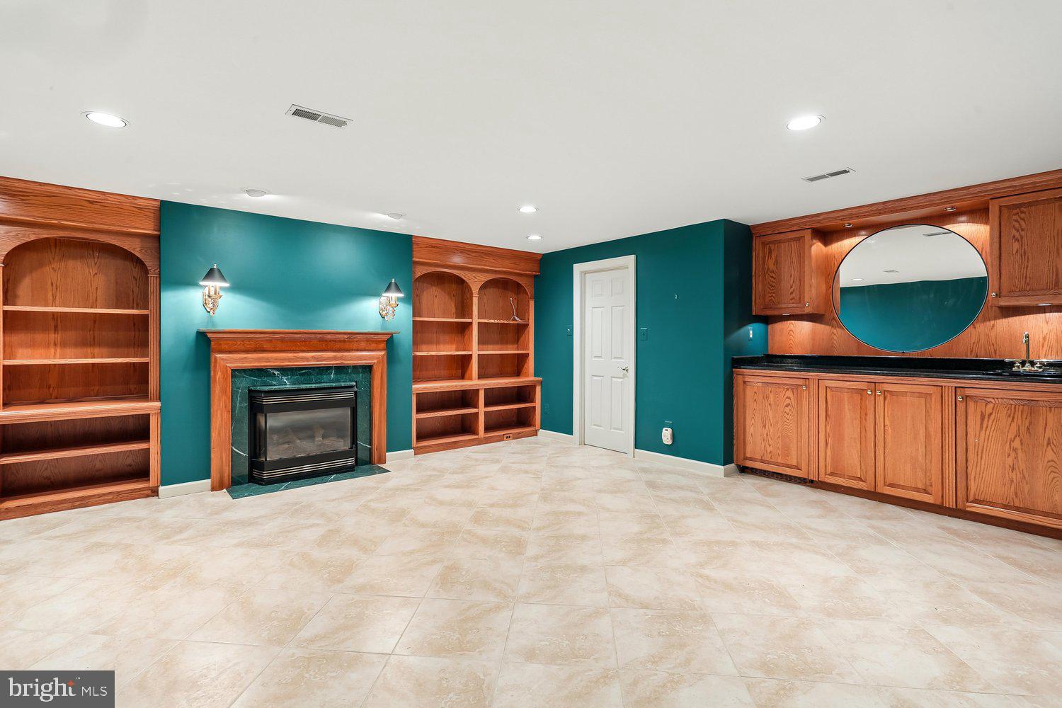 230 KENT OAKS WAY