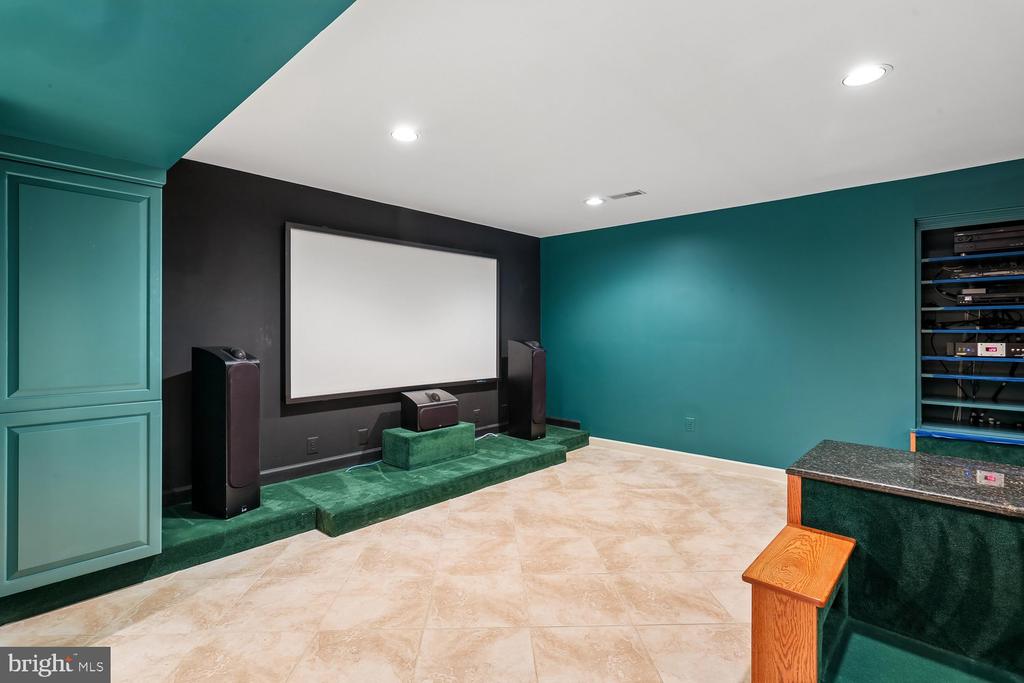 230 KENT OAKS WAY