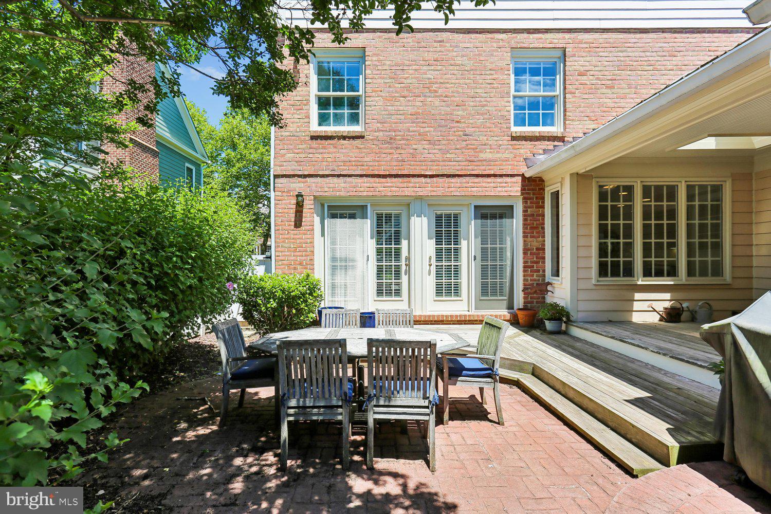230 KENT OAKS WAY