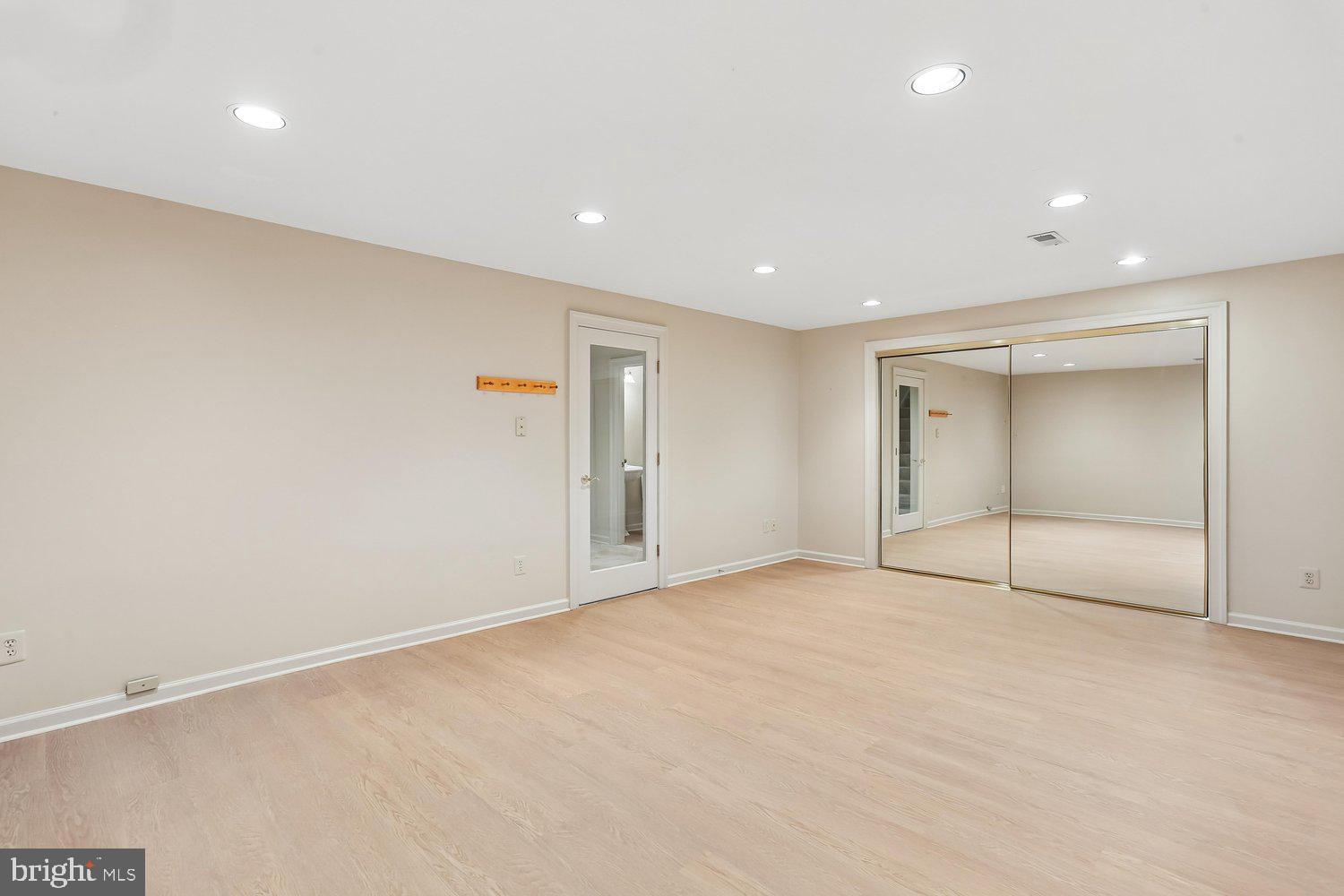 230 KENT OAKS WAY
