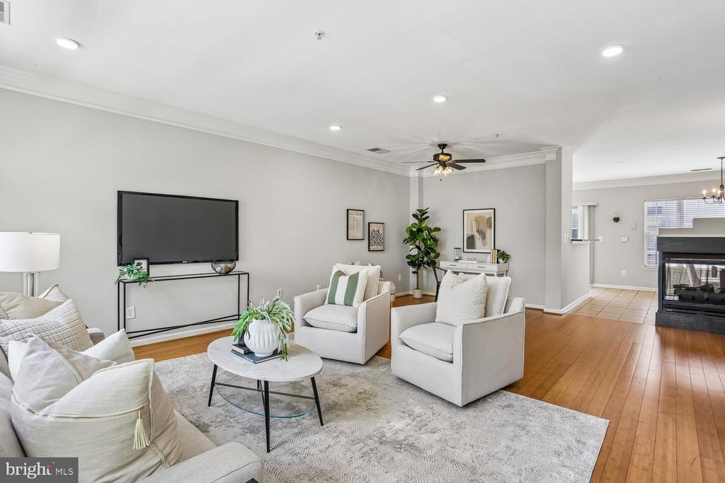 647 MAIN STREET B 647-B
