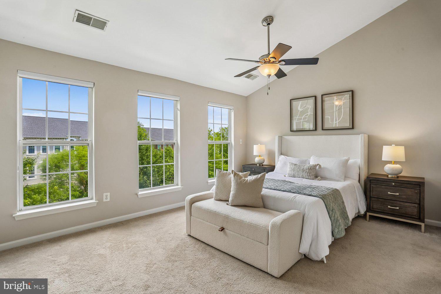 647 MAIN STREET B 647-B