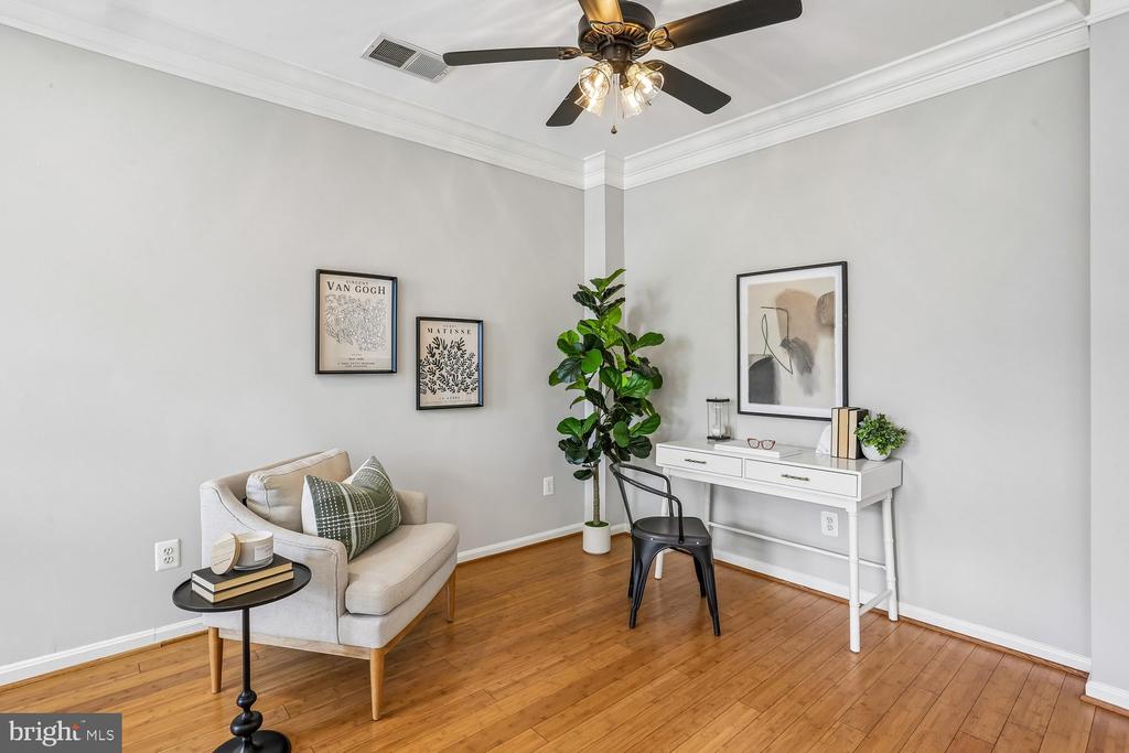 647 MAIN STREET B 647-B
