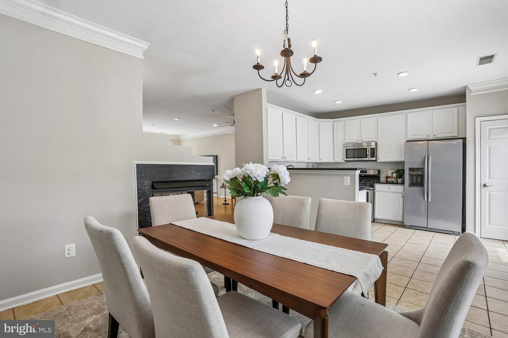 647 MAIN STREET B 647-B