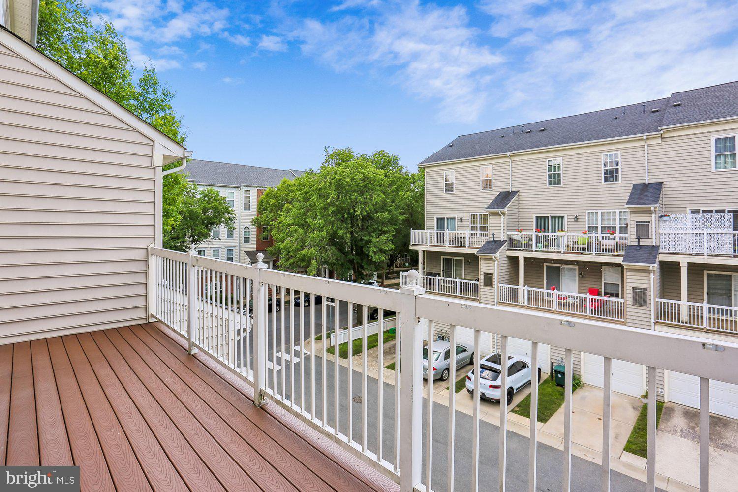 647 MAIN STREET B 647-B