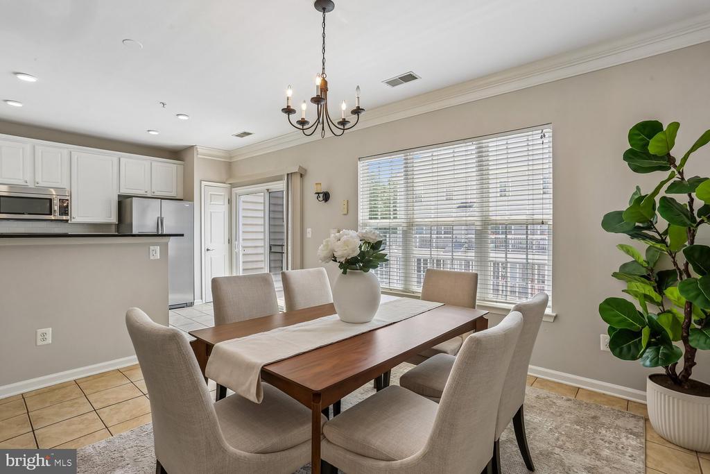 647 MAIN STREET B 647-B