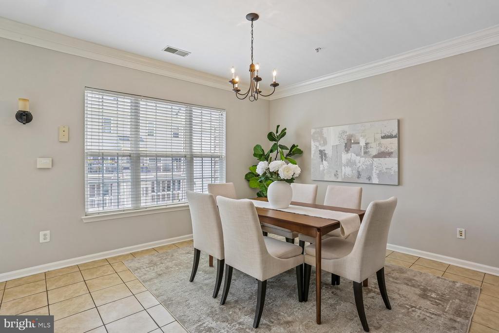 647 MAIN STREET B 647-B