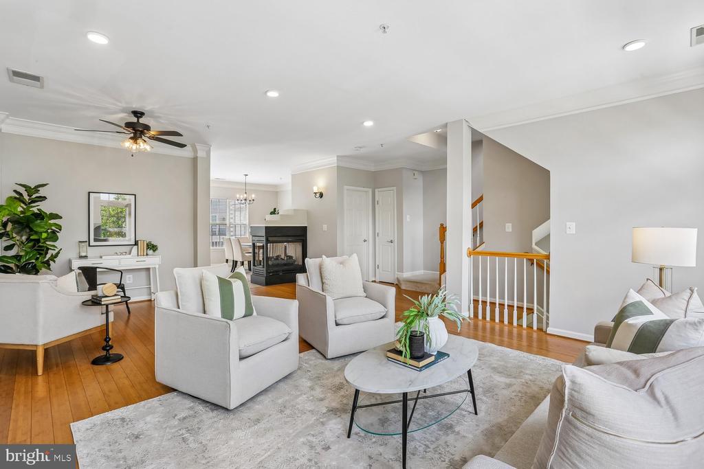 647 MAIN STREET B 647-B