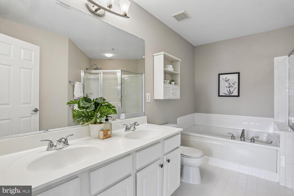 647 MAIN STREET B 647-B