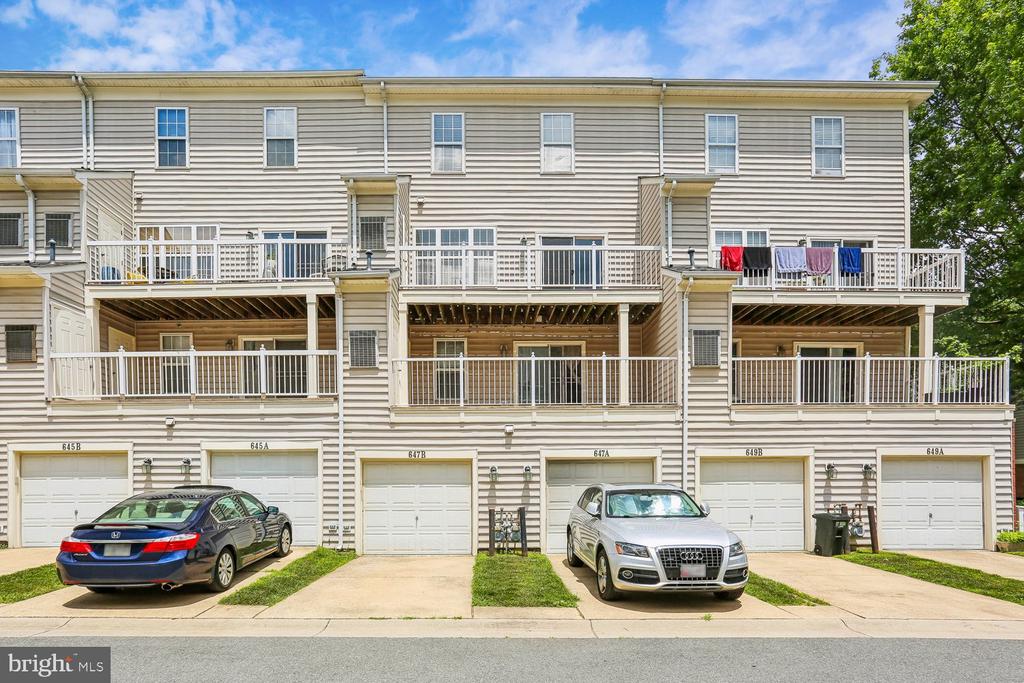647 MAIN STREET B 647-B