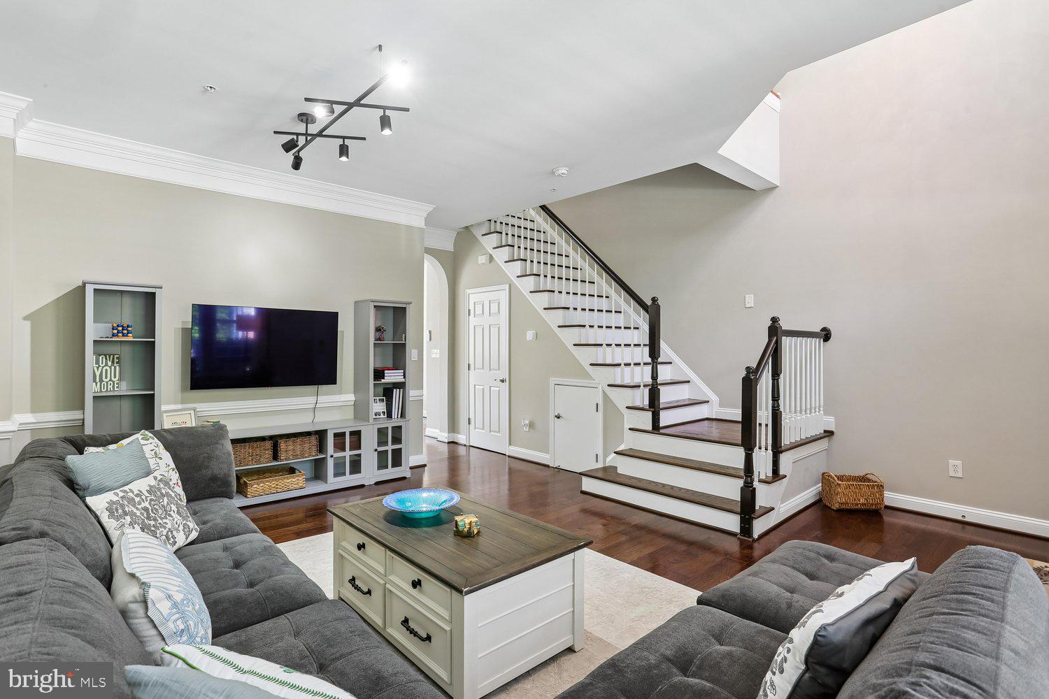 514 BRIGHT MEADOW DRIVE