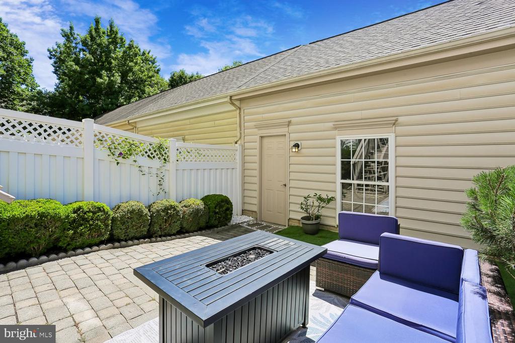514 BRIGHT MEADOW DRIVE