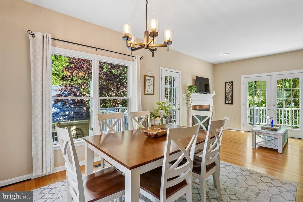 465 TSCHIFFELY SQUARE ROAD