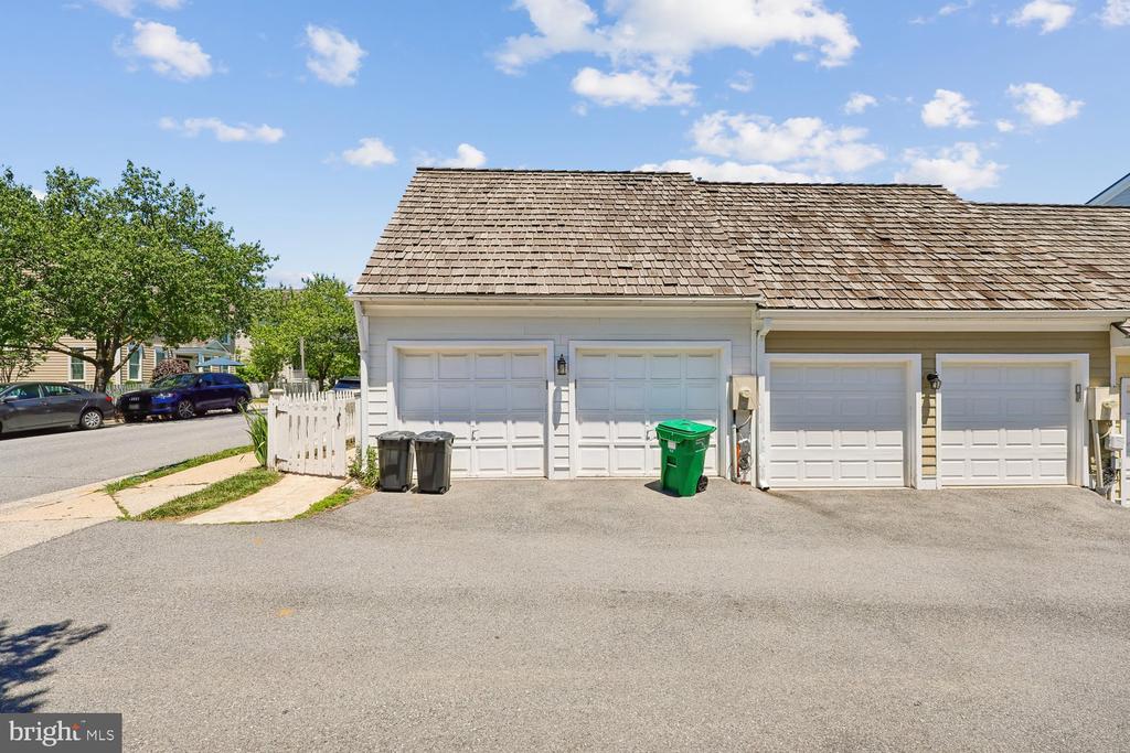 211 CHESTERTOWN STREET