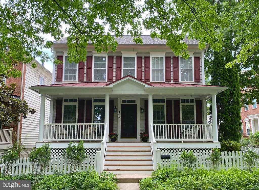 1379 MAIN STREET