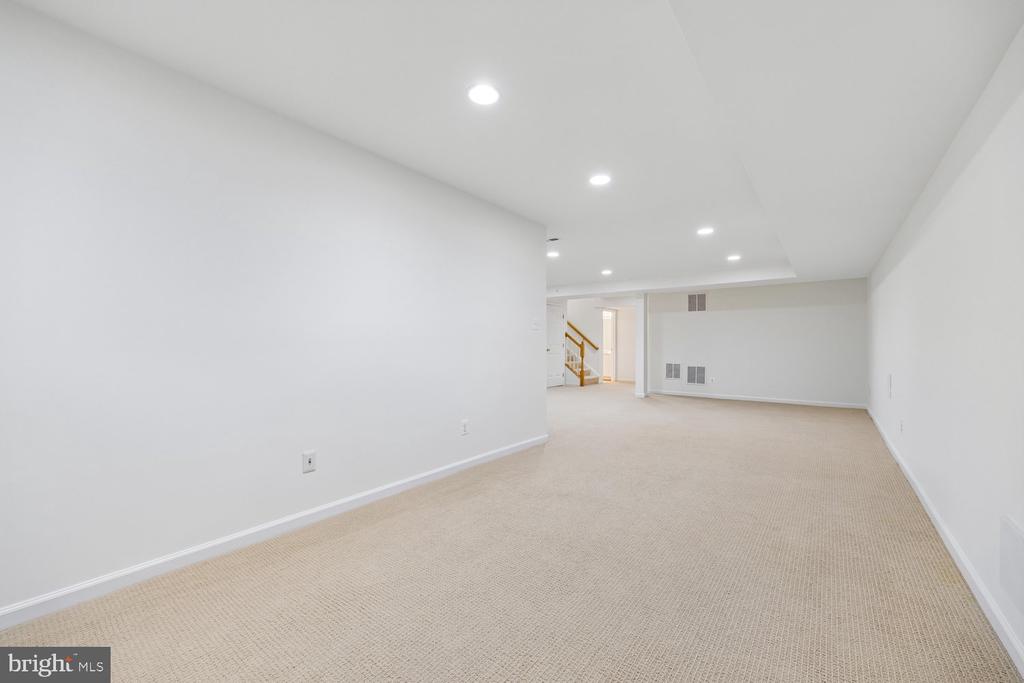 1379 MAIN STREET