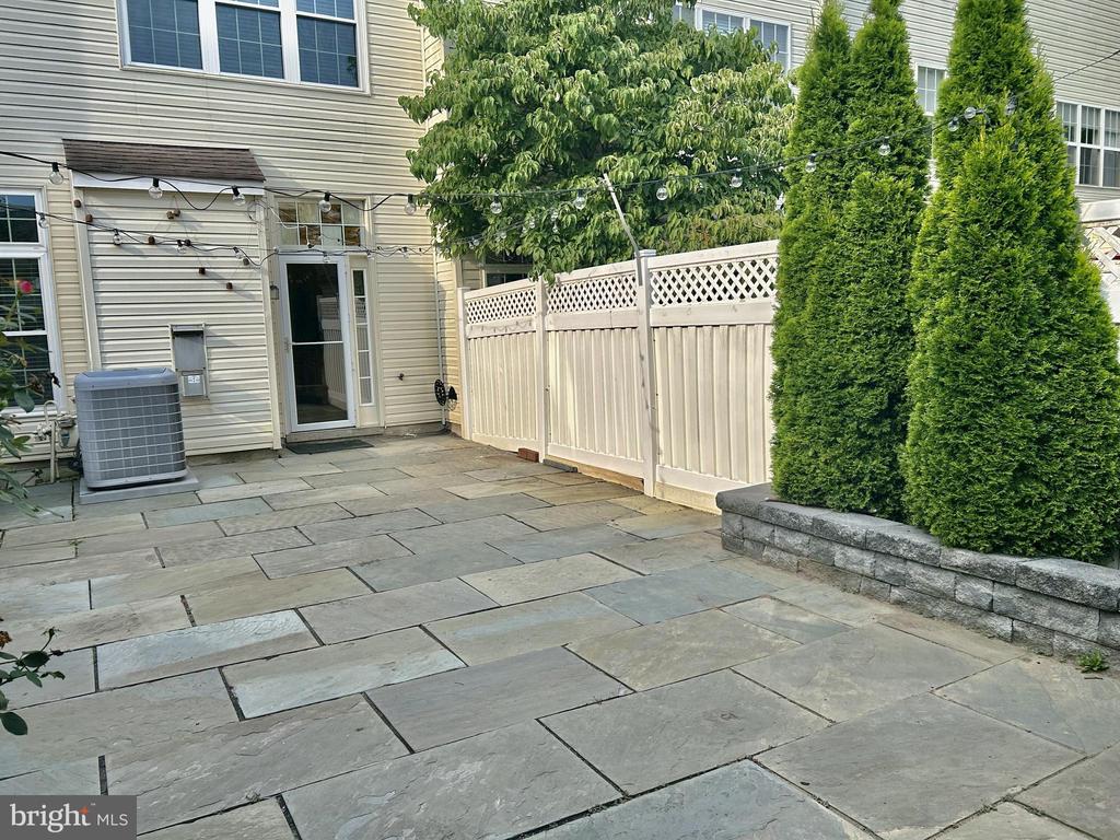 614 GATESTONE STREET