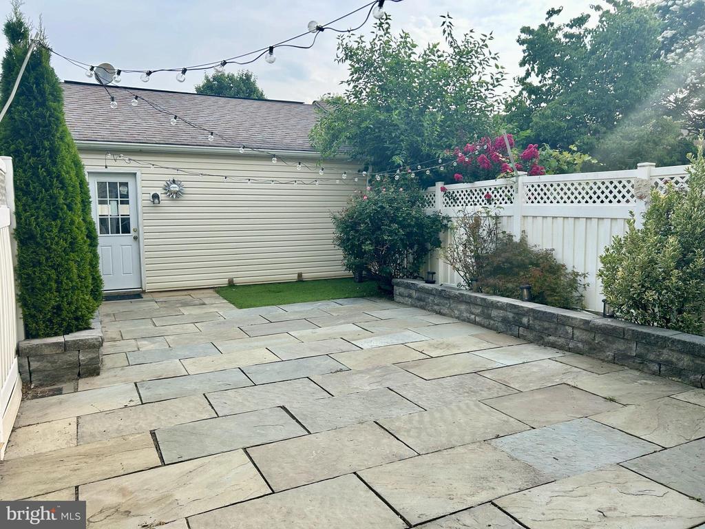 614 GATESTONE STREET
