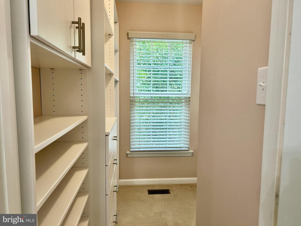 614 GATESTONE STREET