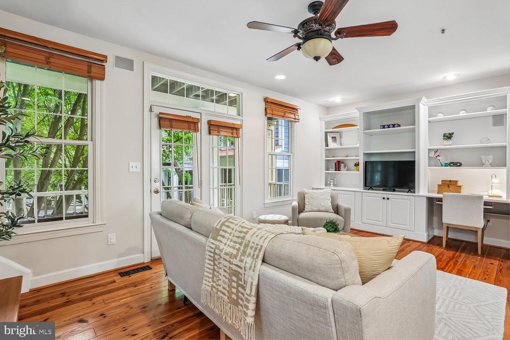 246 HART MEWS