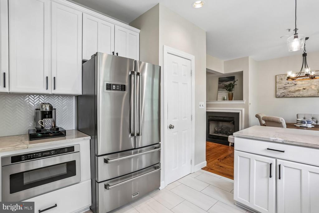 246 HART MEWS