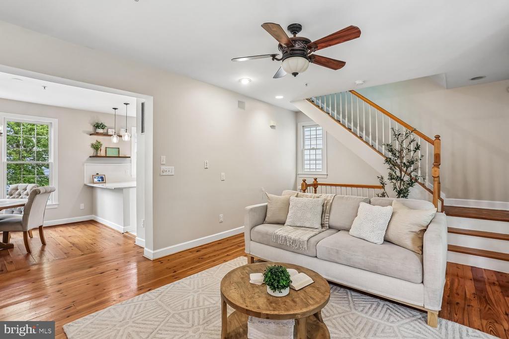 246 HART MEWS