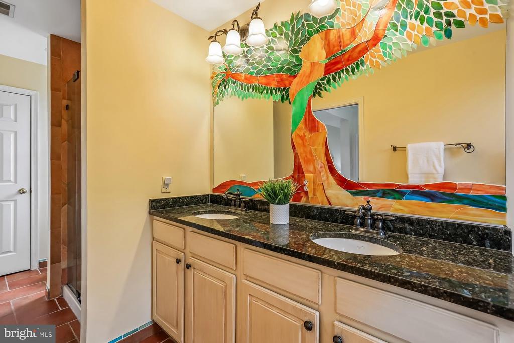 246 HART MEWS