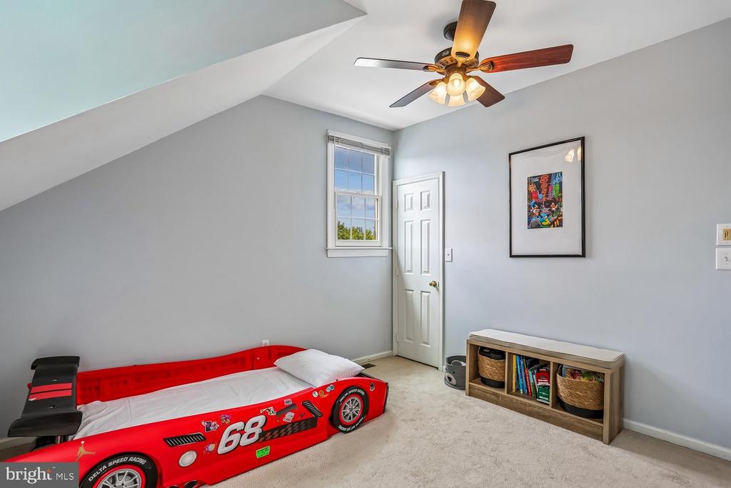 246 HART MEWS