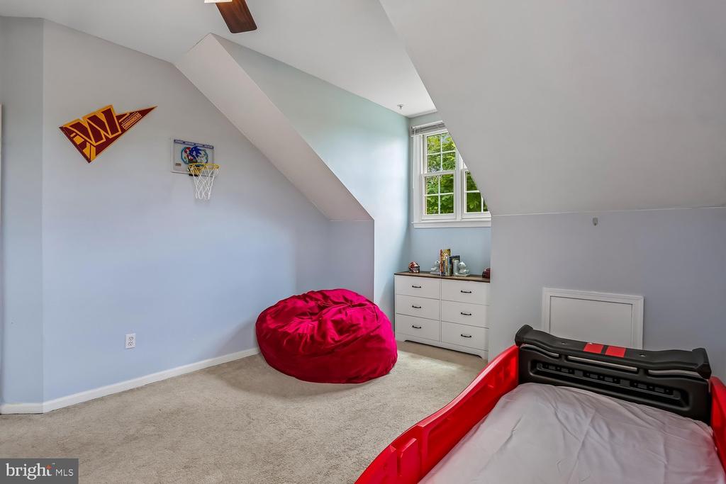 246 HART MEWS