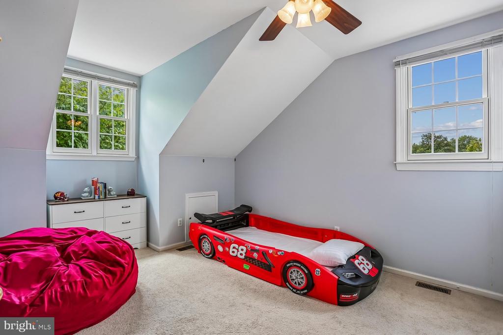 246 HART MEWS