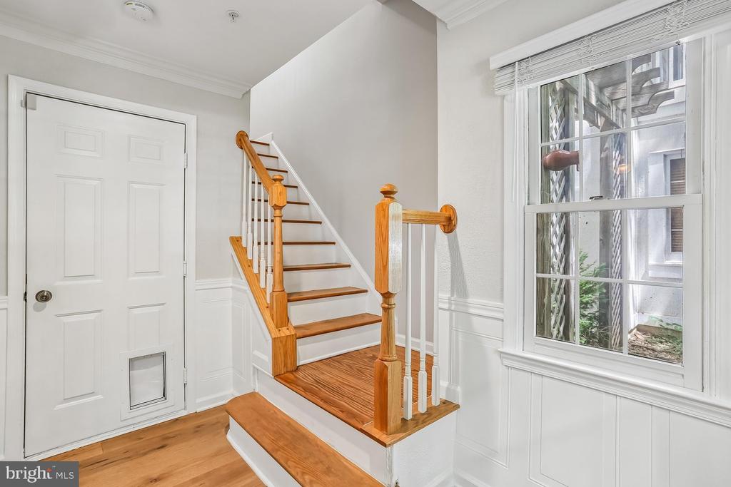 246 HART MEWS